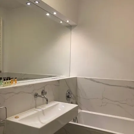 Wilanowska & Garden アパート